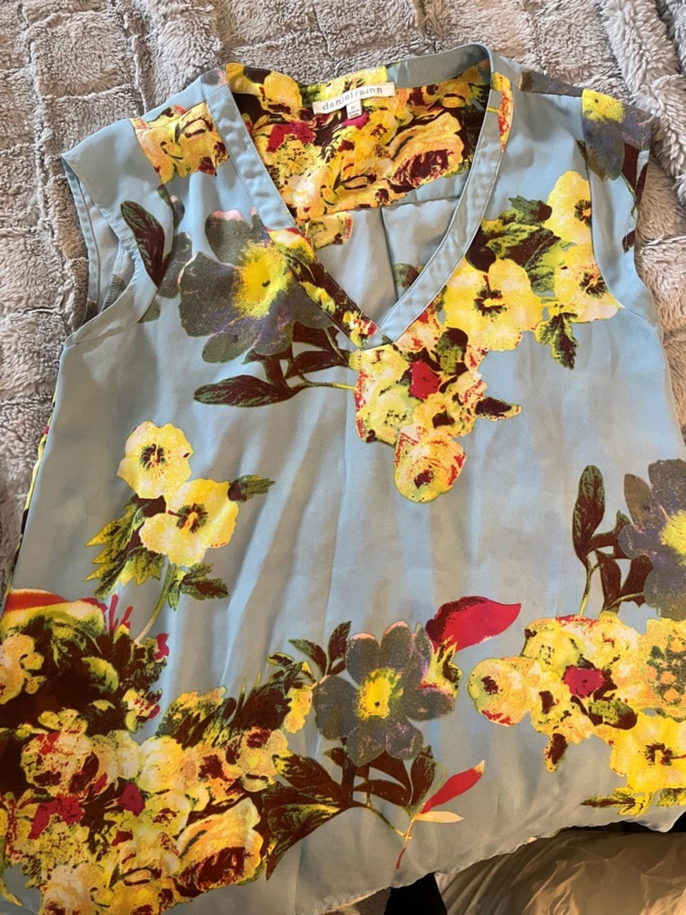 Daniel Rainn Light Blue Floral V-Neck Sleeveless Camisole